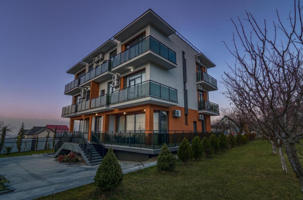Hotel Alexandria Saguramo Exteriör bild
